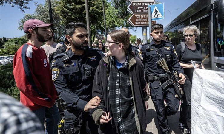İsrail'in Gazze'ye saldırılarını protesto eden 3 İsrailli gözaltına alındı