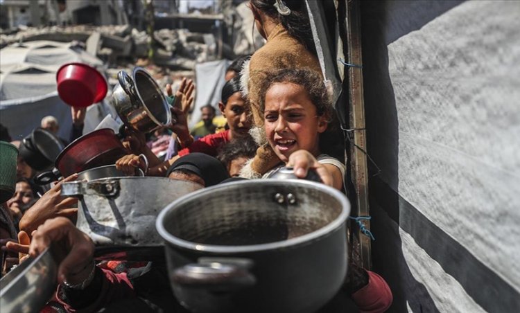 UNRWA Genel Komiseri Lazzarini: Gazze'de çocuklar açlıktan ölüyor