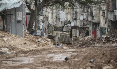 Siyonist İsrail Tulkerem'de yıkım ve kuşatmasını sürdürüyor