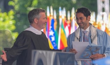 ABD'de serbest bırakılan Filistinli aktivist Mahdawi, mezun oldu