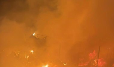 Soykırımcı İsrail Gazze'de yerinden edilmiş sivillerin barındığı okulları vurdu