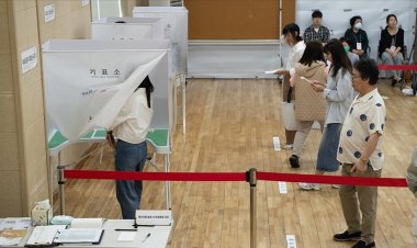 Güney Kore'de 3 Haziran'daki başkanlık seçimine erken oy verme sürecinde rekor katılım