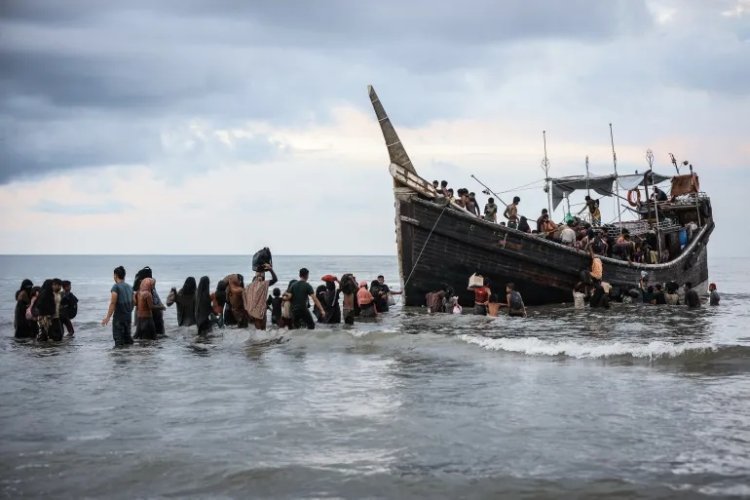 Hindistan'da Arakanlı mültecilere insanlık dışı muamele: Gözleri bağlanarak denize atıldılar