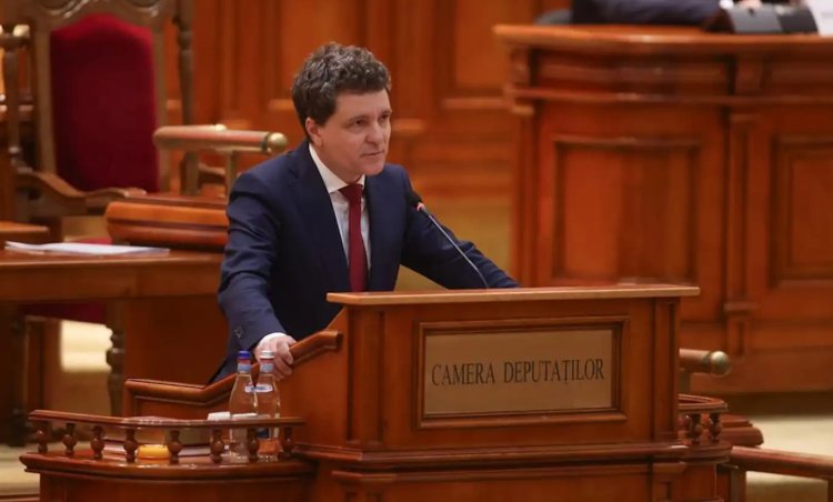 Romanya'nın yeni cumhurbaşkanı Dan göreve başladı