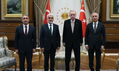 Cumhurbaşkanı Erdoğan, HÜDA PAR Genel Başkanı Yapıcıoğlu'nu kabul etti