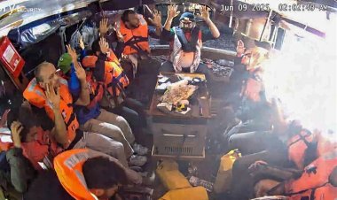 Alıkonulan 'Madleen' aktivistleri, İsrail'den hemen ayrılmazlarsa gözaltı merkezine götürülecek