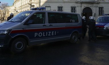 Avusturya'da okula düzenlenen silahlı saldırıda 10 kişi öldü