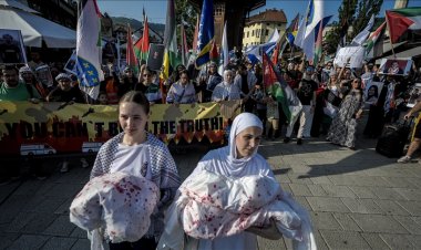 İşgalci İsrail'in Gazze'deki saldırıları Bosna Hersek'te protesto edildi