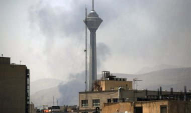 İsrail, Tahran'ın doğu ve batısında yoğun nüfuslu yerleşim bölgelerine saldırdı