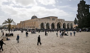 Esaret altındaki Mescid-i Aksa, yeniden ibadete açıldı