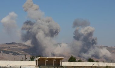 İsrail savaş uçaklarının Lübnan'ın güneyine saldırıları devam ediyor