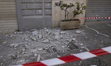 İtalya'nın Campi Flegrei bölgesinde 4,6 büyüklüğündeki deprem korkuttu