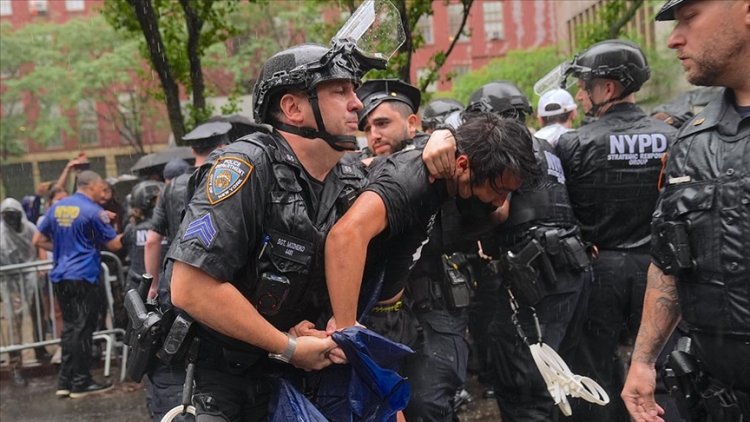 New York’ta göçmenlere destek gösterisinde çok sayıda gözaltı