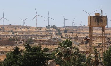 İsrail, Suriye'yi yavaş yavaş işgal ediyor; Suriye'de sivillere ait 15 evi yıktı