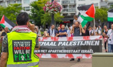 Hollandalı göstericiler GKN Fokker’ın İsrail’e F-35 parça ihracatını protesto etti