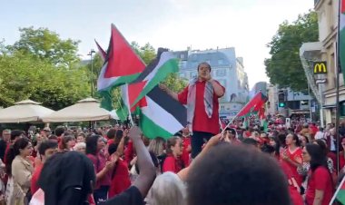 Paris’te binlerce kişiden Gazze için “Kırmızı Hat” eylemi: “Soykırım sürüyor, hükümetler sessiz”