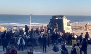 Katil İsrail ordusu, Gazze'de yardım bekleyenlere savaş gemileriyle ateş açtığını itiraf etti