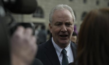 ABD'li Senatör Hollen: ABD, Gazze'de Filistinli sivillere yönelik etnik temizlik suçuna ortak olmamalı