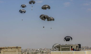 Havadan indirilen yardımlar Gazze'deki ihtiyacın giderilmesinin çok gerisinde