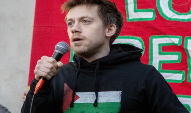 İngiliz yazar Jones: Batı’nın desteği olmasaydı İsrail Gazze’yi aç bırakamazdı