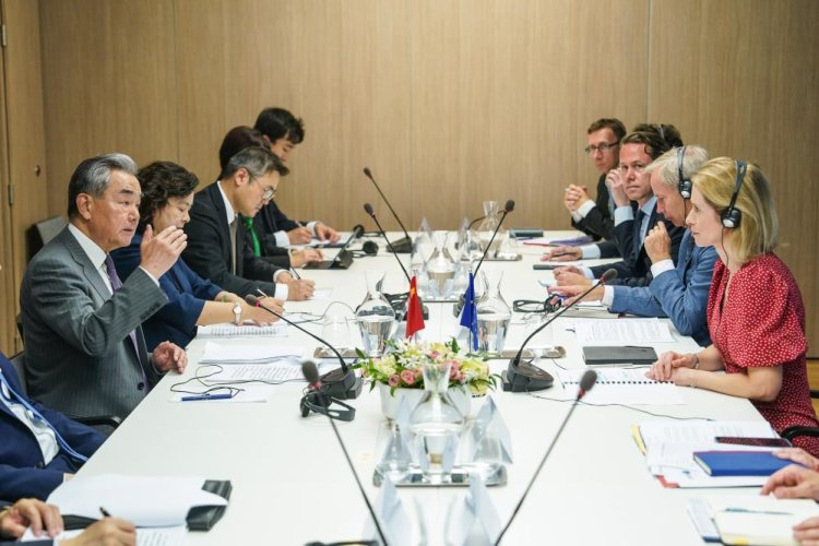 AB ve Çin liderleri bu ay zirve toplantısında bir araya gelecek