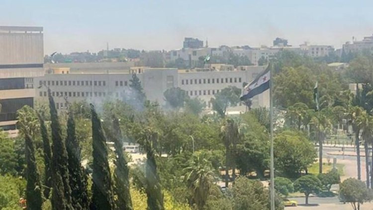 İşgalci İsrail, Suriye Genelkurmay Başkanlığına hava saldırısı düzenledi
