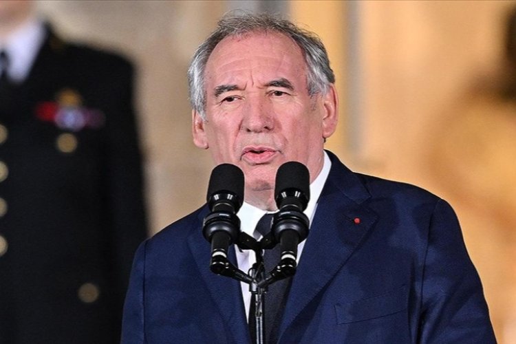 Fransa Başbakanı Bayrou, AB-ABD ticaret anlaşmasının yapıldığı günü 'kara gün' olarak niteledi
