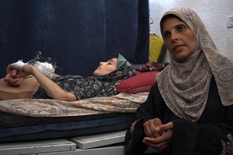 Katil İsrail'in yaraladığı Gazzeli 2 kardeş, yetersiz beslenmeden iyileşemiyor