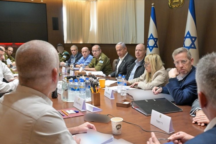Katil Netanyahu, Gazze’deki 'savaş hedefleri' için kabineyi topluyor