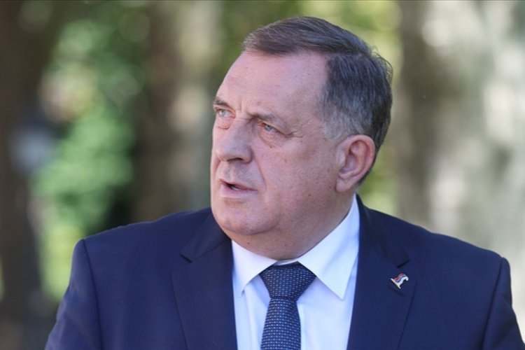 Bosna Hersek Merkez Seçim Komisyonu, Bosnalı Sırp lider Dodik'i görevden aldı