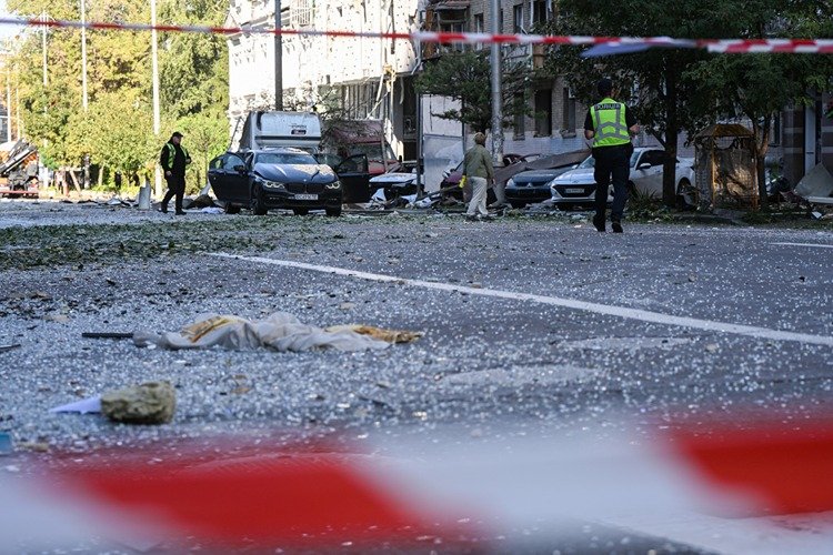 Rus ordusu Kiev’e saldırdı: 14kişi öldü, 38 kişi yaralandı