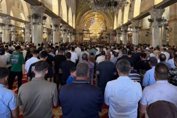 Mescid-i Aksa'da cuma hutbesi: Resulullah'ın mirasını neden terk ettiniz?