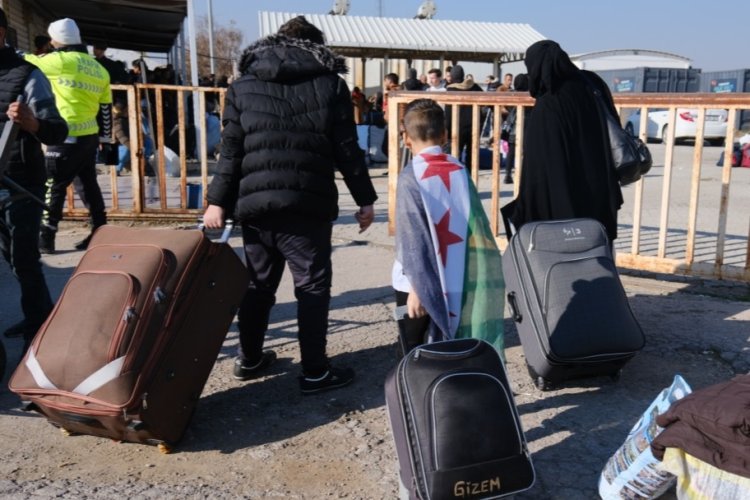 Türkiye'den ülkelerine dönen Suriyelilerin sayısı 450 bin 169 oldu