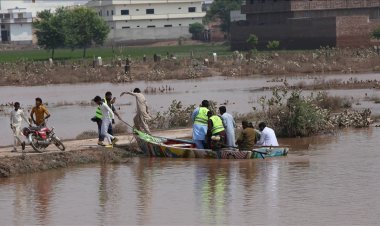 Pakistan'ın Pencap eyaletindeki seller nedeniyle yarım milyon kişi daha tahliye edildi
