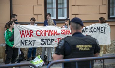 İsrail Dışişleri Bakanı Saar'a Hırvatistan'da 'savaş suçlusu hoş gelmedin' protestosu