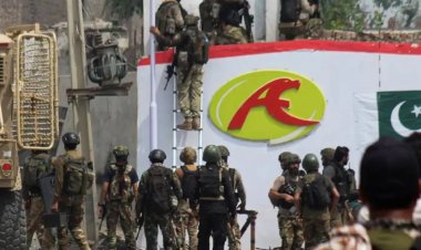 Pakistan'da silahlı çatışma: 7 asker öldü, 13 asker yaralı