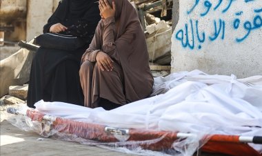 Katil İsrail'in Gazze Şeridi'ne düzenlediği saldırılarda 99 Filistinli şehit oldu