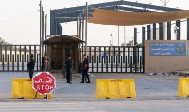 Filistinliler, açılacağı duyurulmasına rağmen Kral Hüseyin Köprüsü sınırından yine geçemedi