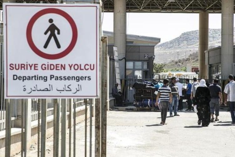 Komşu ülkelerden 850 bin Suriyeli mülteci ülkesine geri döndü