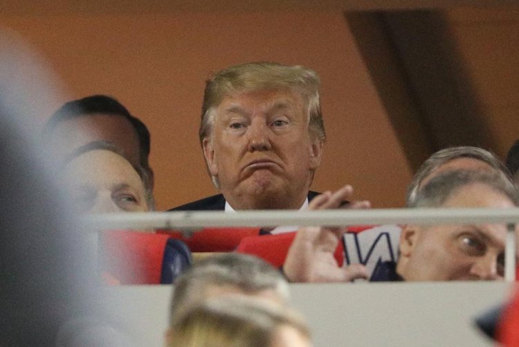 Trump, New York'ta izlediği Yankees beyzbol takımının maçında yuhalandı