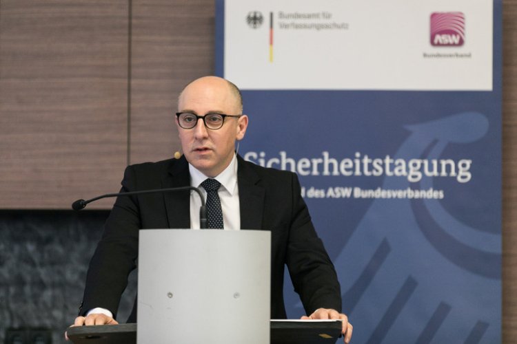 Almanya'da Anayasa Koruma Teşkilatı Başkanlığına Sinan Selen'in getirileceği bildirildi