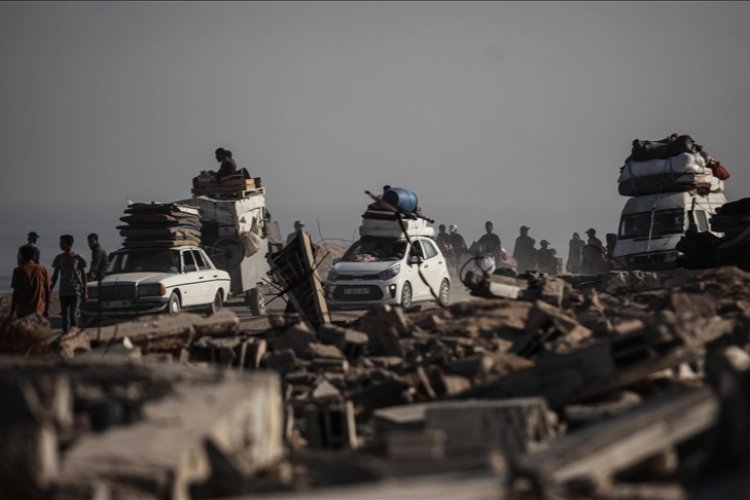 İşgalci İsrail, katliamlar ve açlıkla Gazze'nin kuzeyindeki 1 milyon Filistinliyi göçe zorluyor