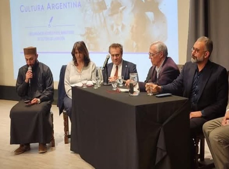 Buenos Aires’te “İslam Dünyası” kitabı tanıtıldı