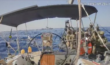 İsrailli hak örgütü, Tel Aviv'in Küresel Sumud Filosu aktivistlerine kötü muamelesini belgeledi