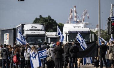 Aşırı sağcı işgalci İsrailliler, Gazze'ye giden yardım tırlarını engellemeye çalıştı
