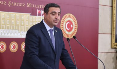 HÜDA PAR’dan üçlü uyarı: Ekonomik adalet, aile koruması ve dijital bağımlılıkla mücadele