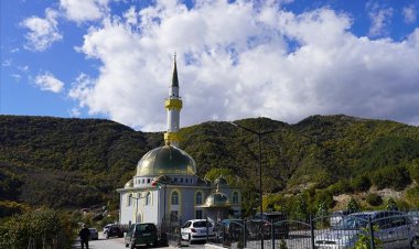 Bulgaristan'da 'Rodop Dağları'nın İncisi' Altın Cami, para harcanmadan imece usulüyle inşa edildi