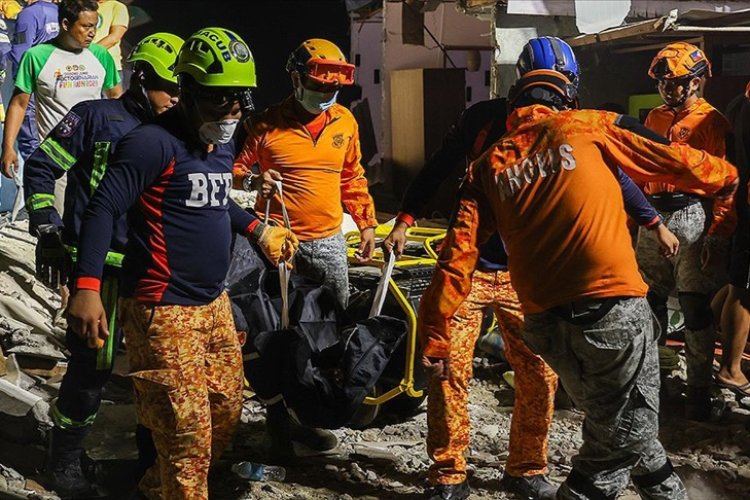 Filipinler'de yaşanan 6,9 büyüklüğündeki depremde hayatını kaybedenlerin sayısı 72'ye çıktı