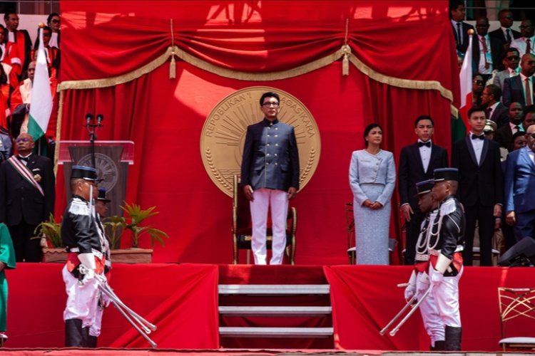 Madagaskar’da Cumhurbaşkanı Rajoelina’nın Fransız uçağıyla ülkeyi terk ettiği iddia edildi