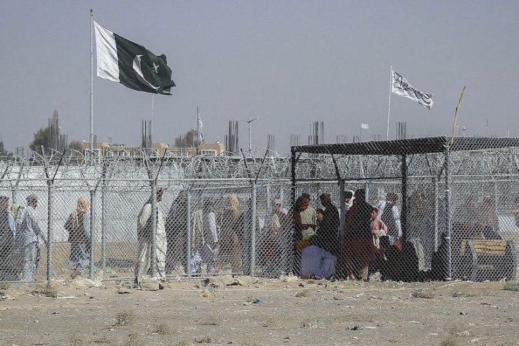 Pakistan ve Afganistan arasındaki 48 saatlik ateşkes, Katar'daki müzakerelerin sonuna kadar uzatıldı